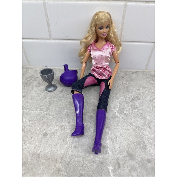 Barbie Champion in equestrian outfit with trophy. Purple helmut and boots. - Picture 8 of 10